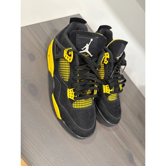 Jordan 4 Retro \